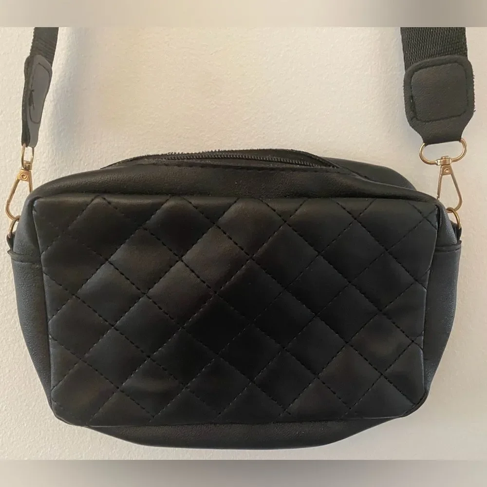 Kuchen & Co Black Text Purse